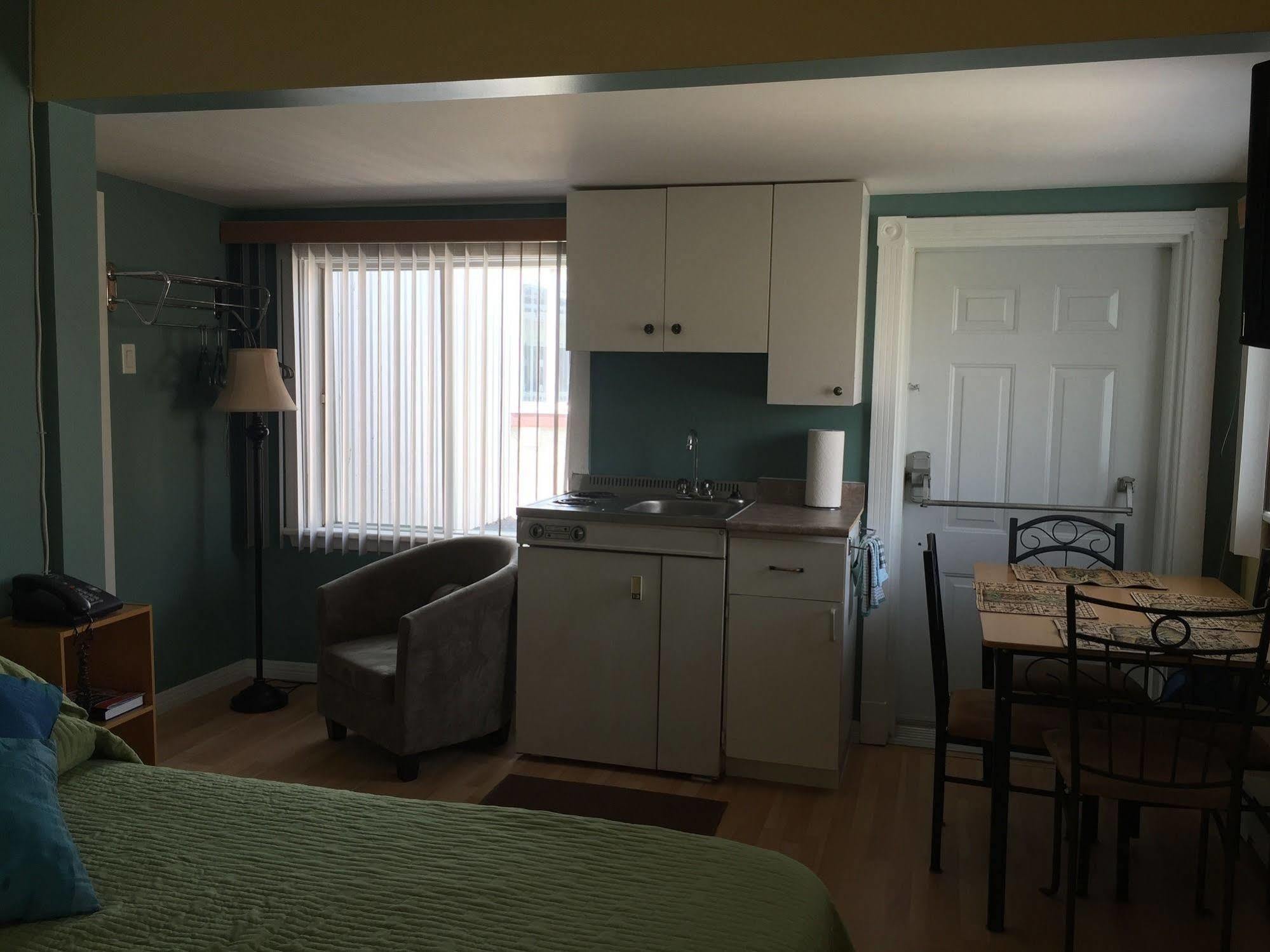Auberge Familiale La Véranda Trois-Rivières Exterior foto